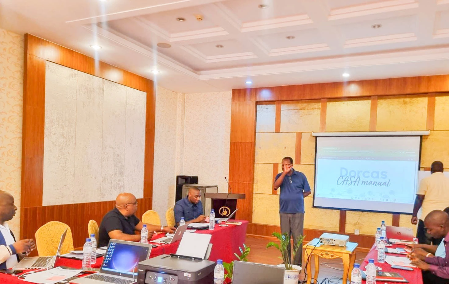 De 1 a 3 de dezembro, a Associação Mãos Unidas (AMU) realizou um treinamento de Capacity Building usando a ferramenta CASA – Capacity Self-Assessment.   O que é CASA? CASA é uma ferramenta que ajuda organizações a avaliar suas próprias capacidades, descobrir pontos fortes e identificar áreas que precisam melhorar. É uma forma prática de […]