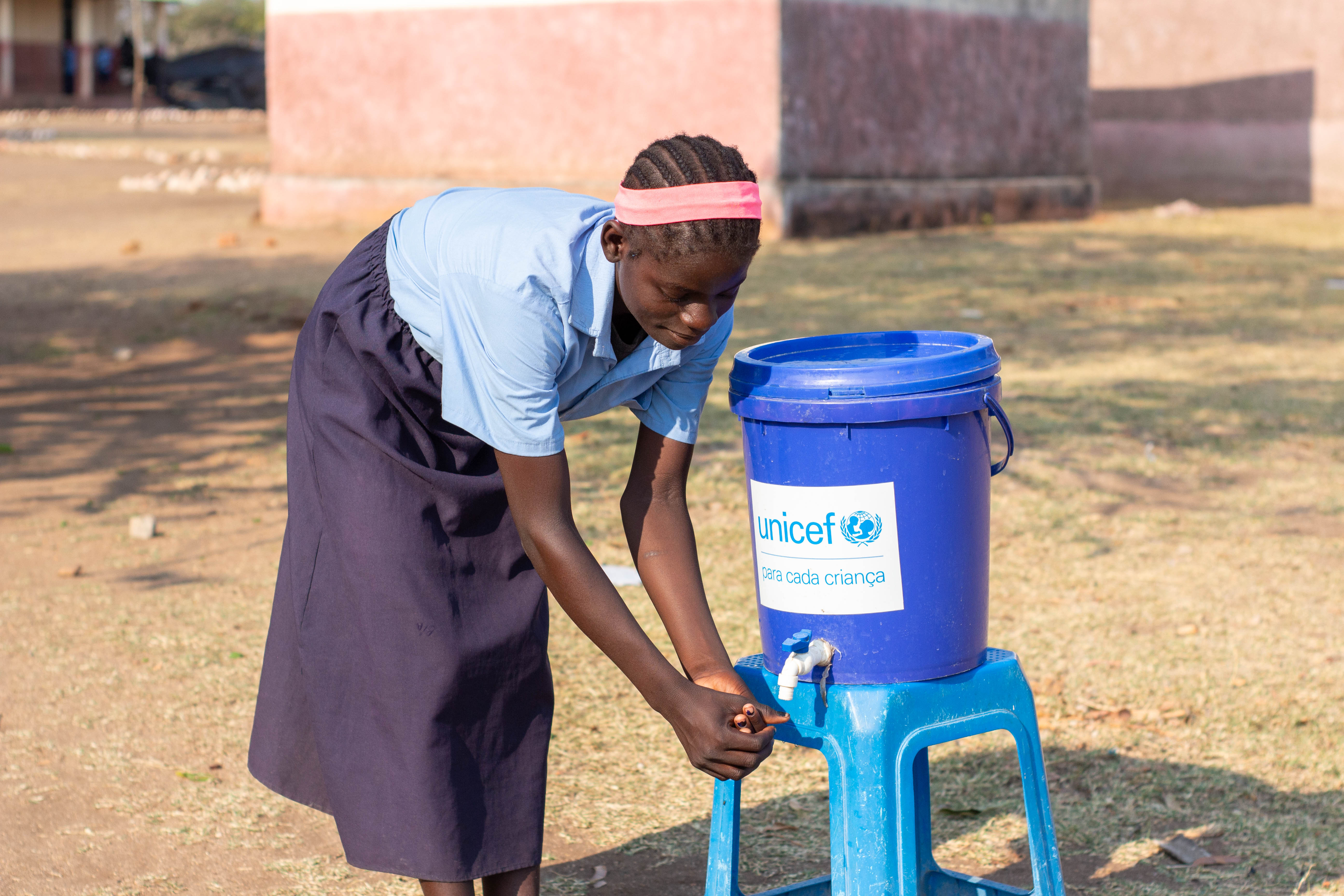 At this very moment, the monitoring visit of the WASH Project, implemented by Dorcas (AMU) in partnership with UNICEF, is taking place in the districts of Marínguè, Chemba and Caia. The goal is to track the progress of water and sanitation infrastructure, which is crucial for public health. What is being built? Borehole rehabilitation and […]