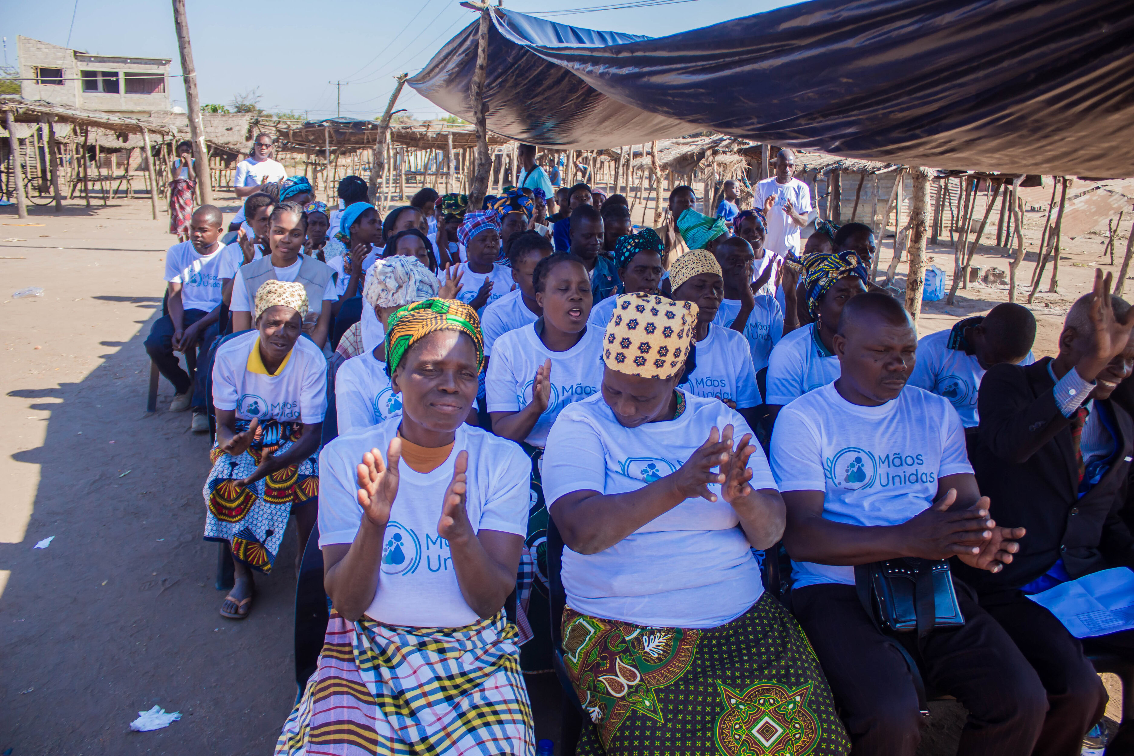 A Associação Mãos Unidas celebra o seu primeiro aniversário, marcando um ano de compromisso com a promoção da justiça, da paz e da dignidade junto das comunidades mais vulneráveis do país. &nbsp; Fundada com a missão de responder aos desafios humanitários enfrentados por milhares de famílias moçambicanas, a organização tem desenvolvido ações voltadas para o [&hellip;]