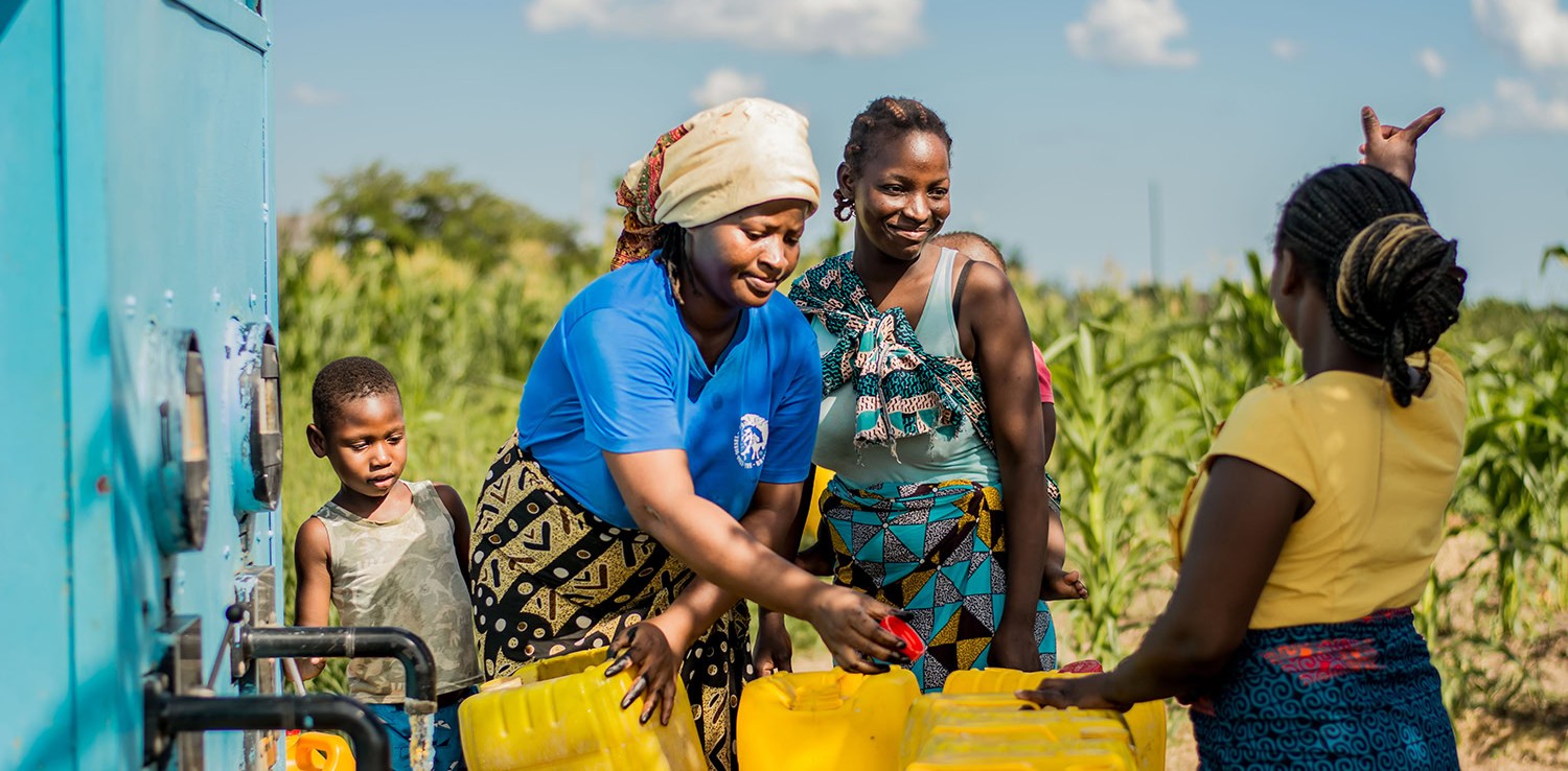 The installation of the water system not only provided clean drinking water for the Mozambican Vitoria (29) and her family. It also gave her more time and strengthened her self-confidence and position in the community. “With my husband and two sons, I live in the Nhamatanda region, in the middle of Mozambique. I don’t have […]