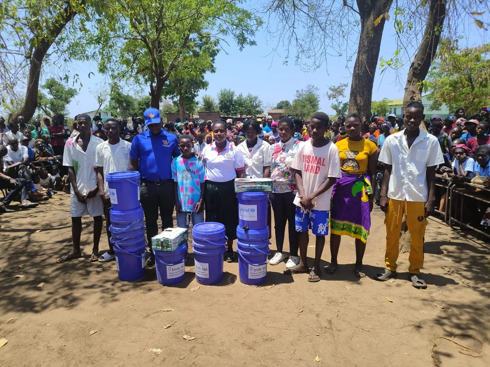 On Global Handwashing Day, Associação Mãos Unidas organized a vibrant celebration in the locality of Chirassicua, with support from the District Government of Nhamatanda, UNICEF, WaterAid, and other partner organizations. The event aimed to raise awareness in the community about the importance of hand hygiene in preventing diseases. The program included: Cultural performances with traditional […]